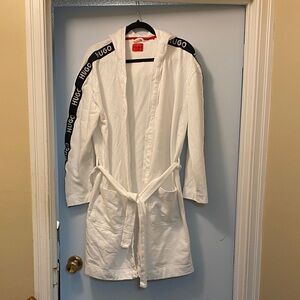 HUGO White Hooded Robe with Black Sleeve Logos